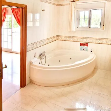 Golden Costa Del Sol - Big Private Pool - Bbq - Good Location Villa