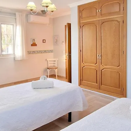 Golden Costa Del Sol - Big Private Pool - Bbq - Good Location